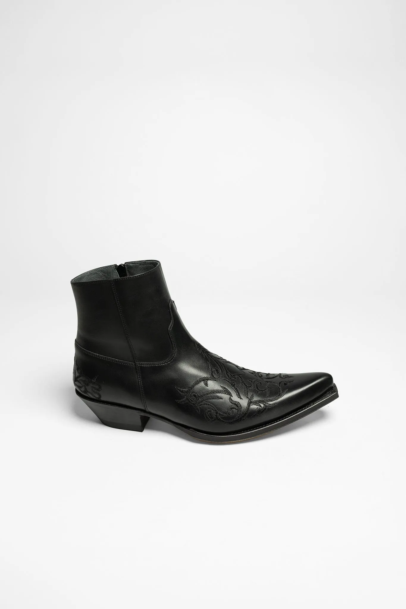 7216 JAVI Unisex Schwarz