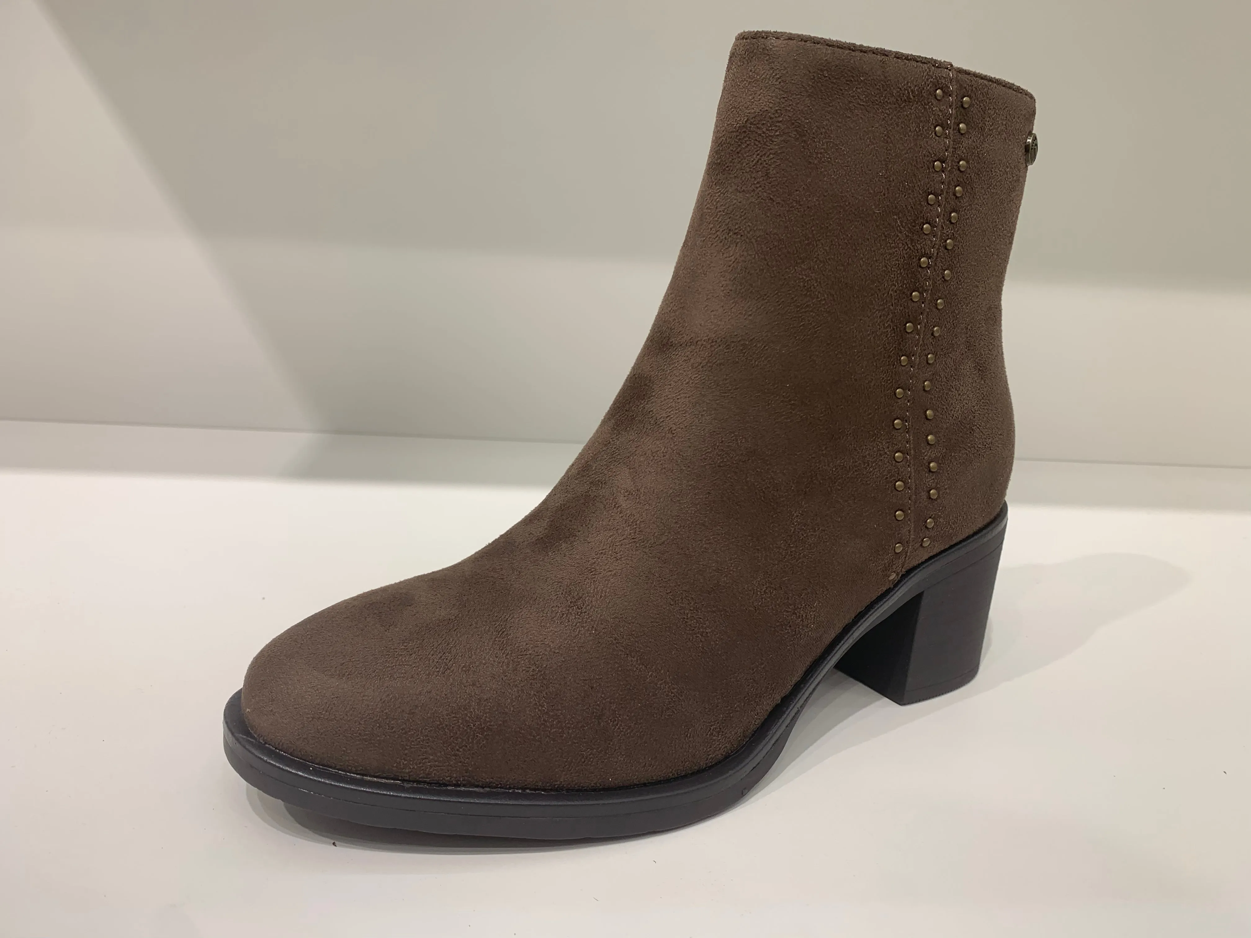 ARIA TAUPE