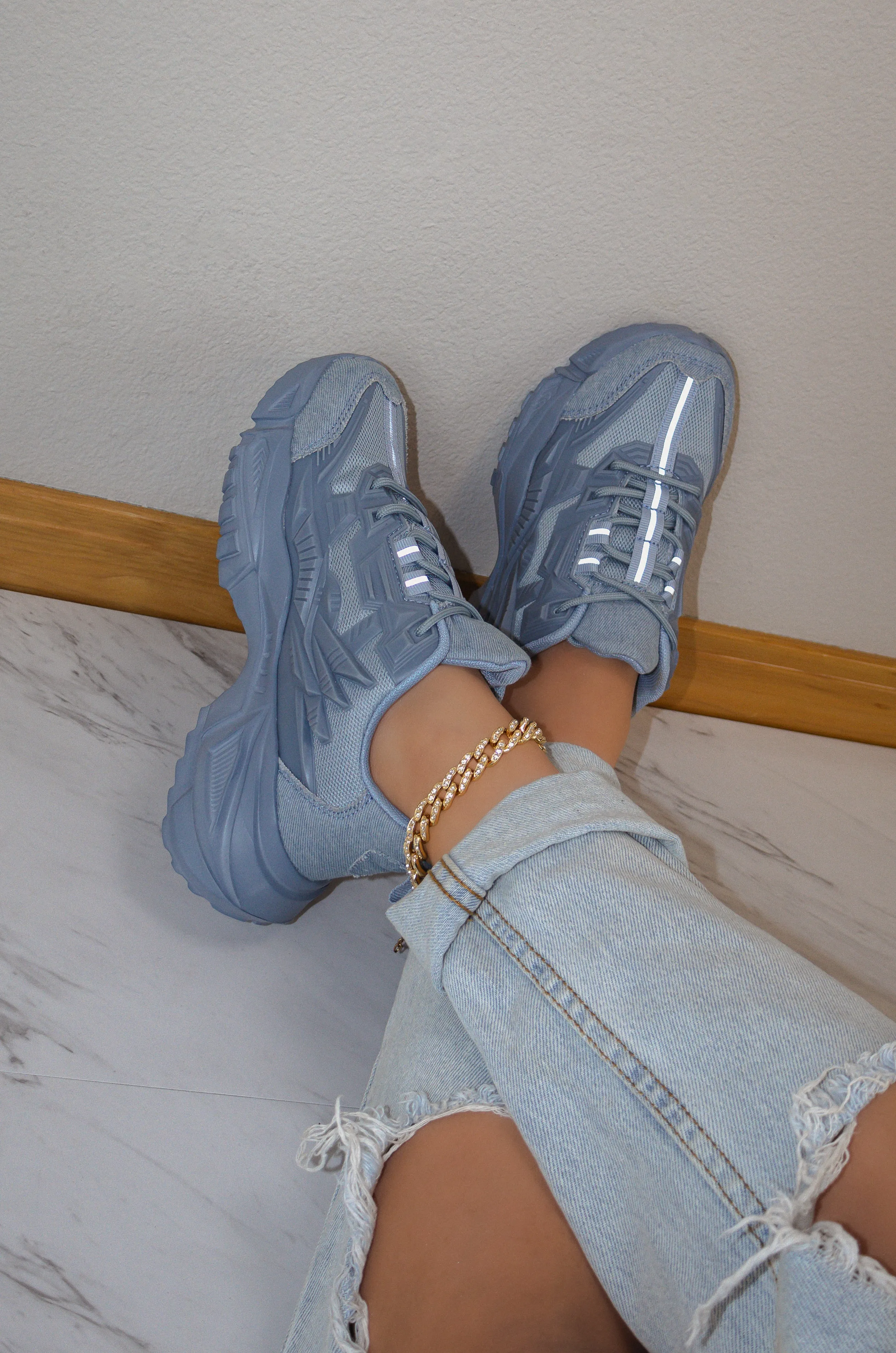 Ayanami - Wide Fit Women's Lace-Up Chunky Sneakers, Comfortable Platform Shoes, Trendy Footwear, Everyday Stylish Sneakers, Urban Style, Breathable