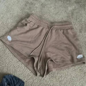 Darc sport tan shorts