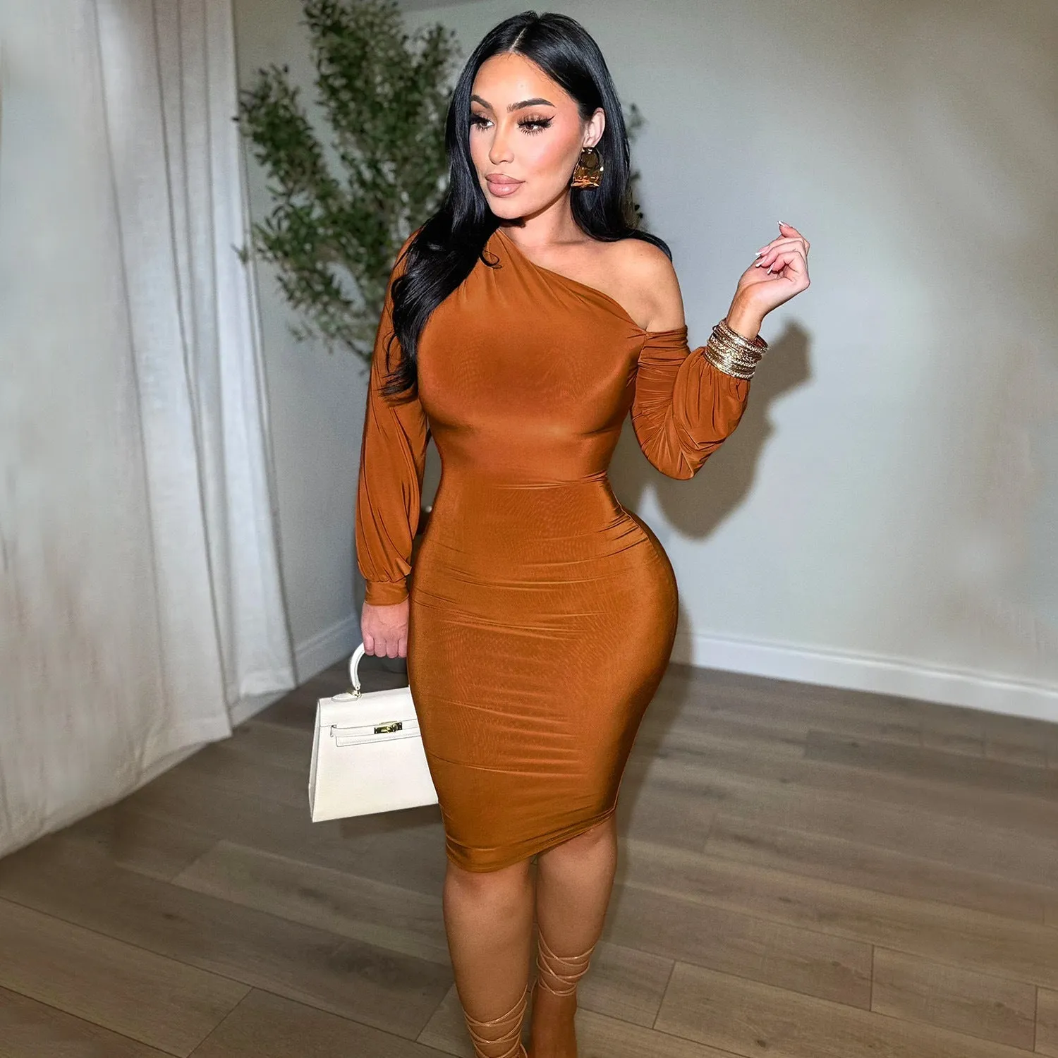 Elegant One Shoulder Bodycon Midi Dress with Dramatic Lantern Sleeve