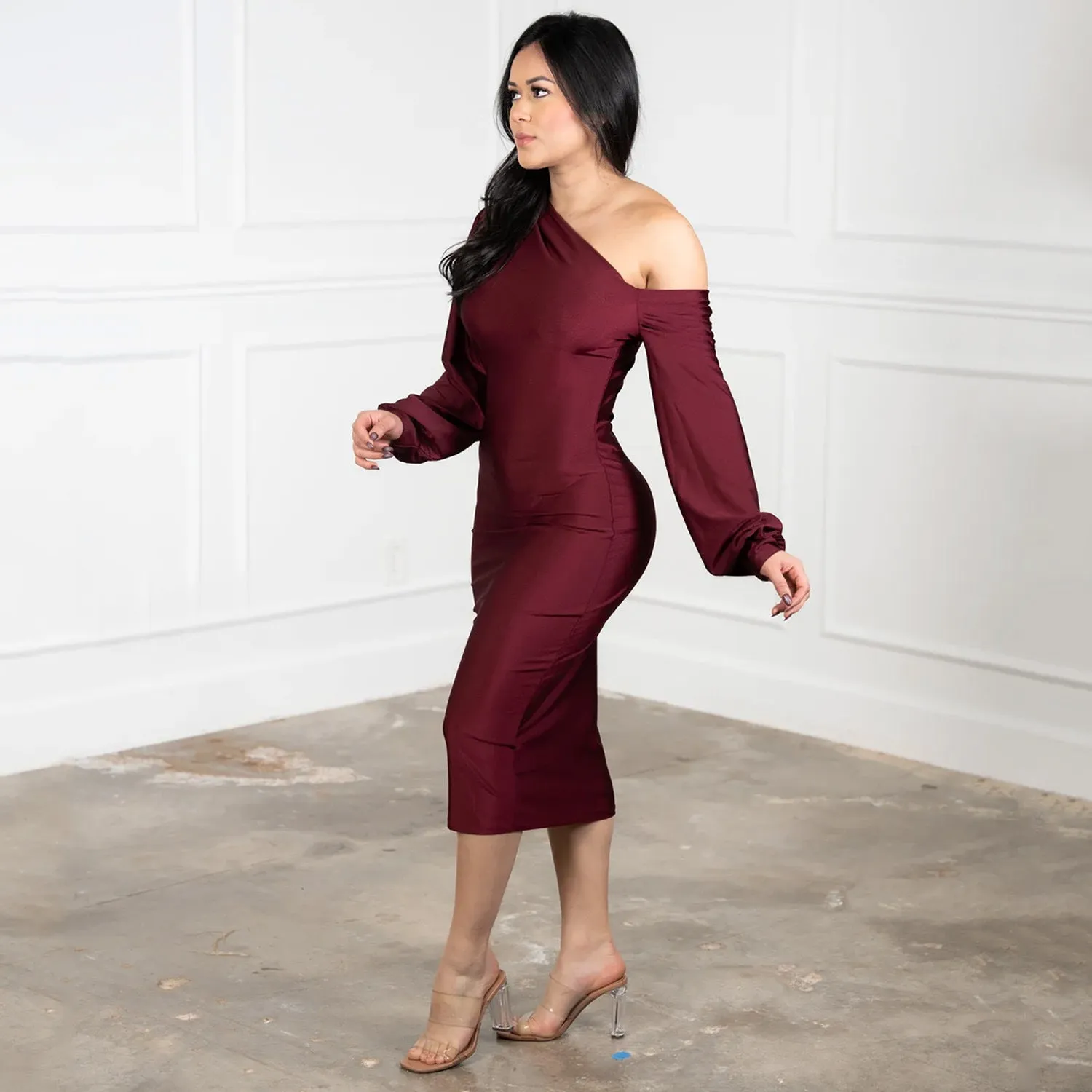 Elegant One Shoulder Bodycon Midi Dress with Dramatic Lantern Sleeve