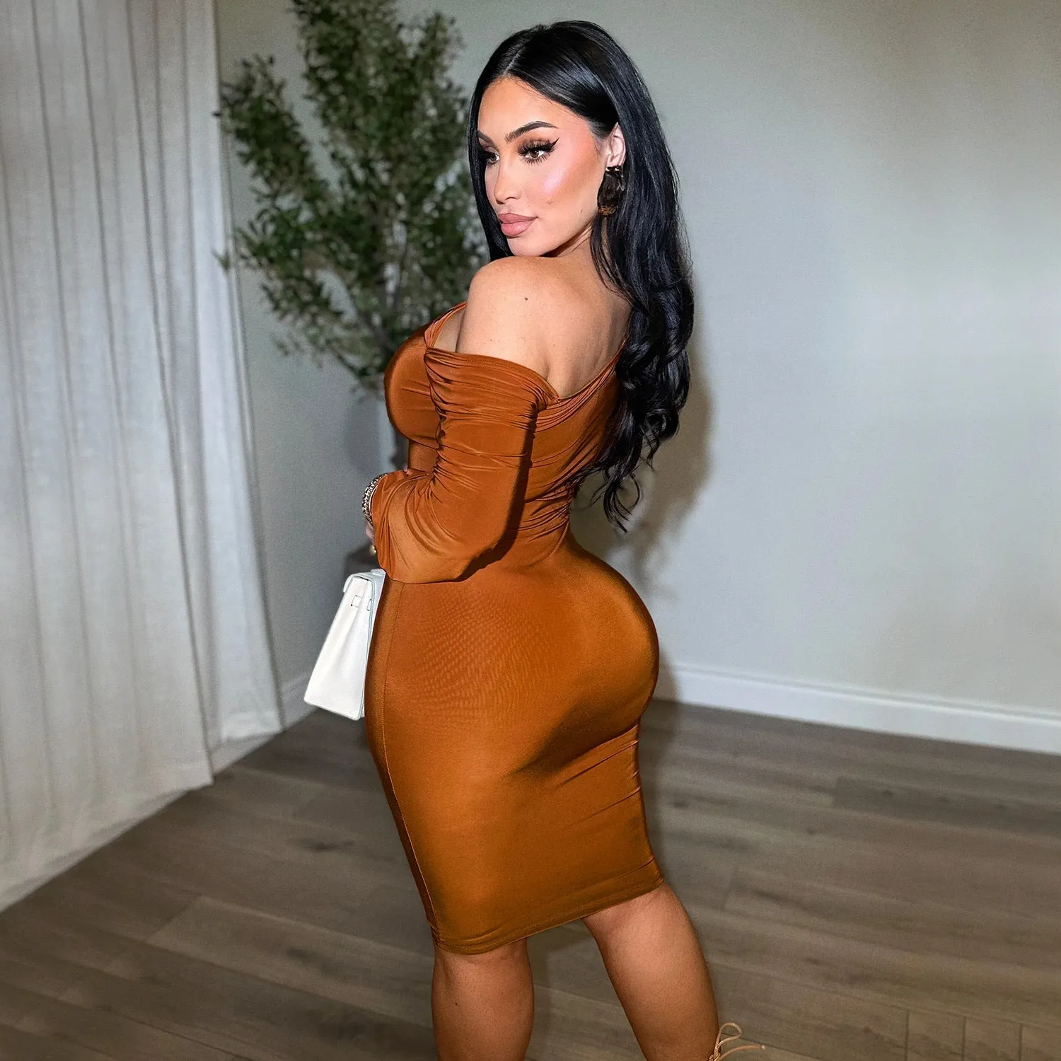 Elegant One Shoulder Bodycon Midi Dress with Dramatic Lantern Sleeve