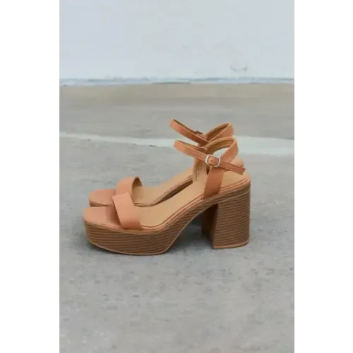 Elevate Your Style with Feel Platform Heel Sandals