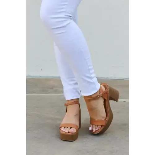 Elevate Your Style with Feel Platform Heel Sandals