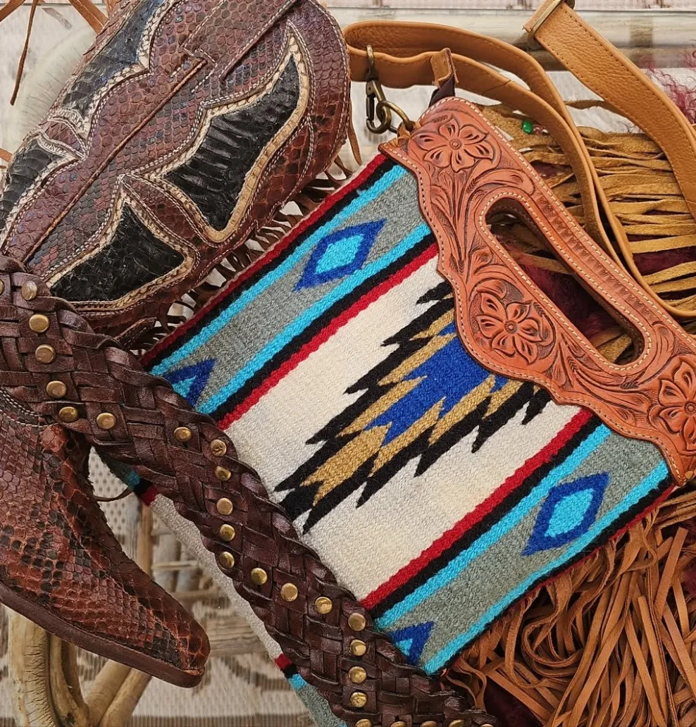 Genuine Snakeskin Cowboy Boots – Two-Tone Vintage Western Style – Size 8.5/9