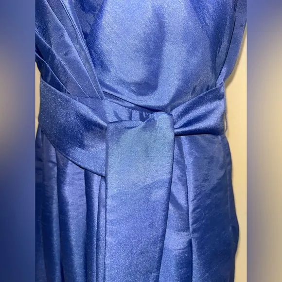Jones Studio Asymmetrical Blue Party formal dress Size 4