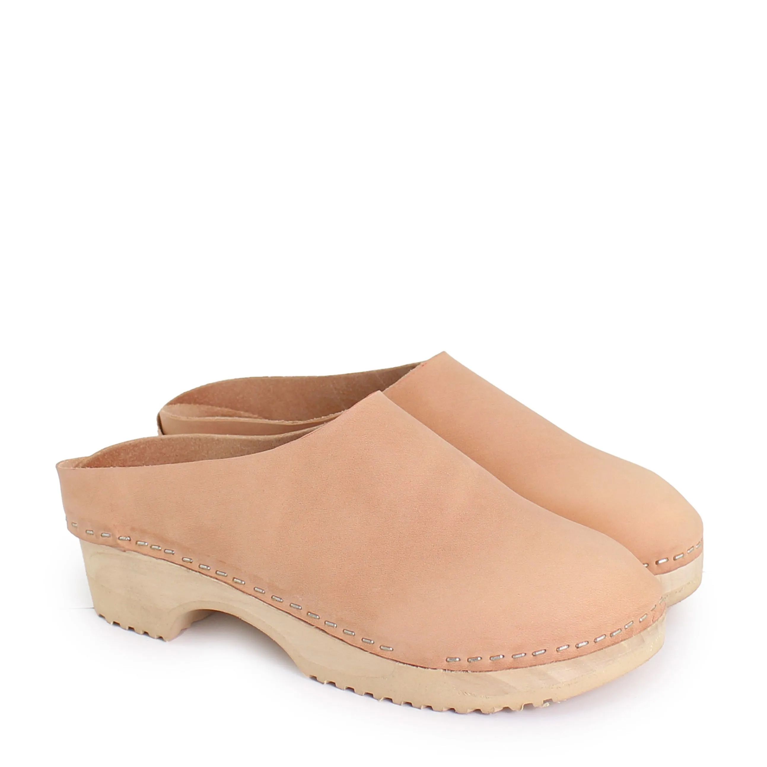 LEO CLOG   Cammello