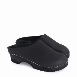 LEO CLOG Dark Sole   Black