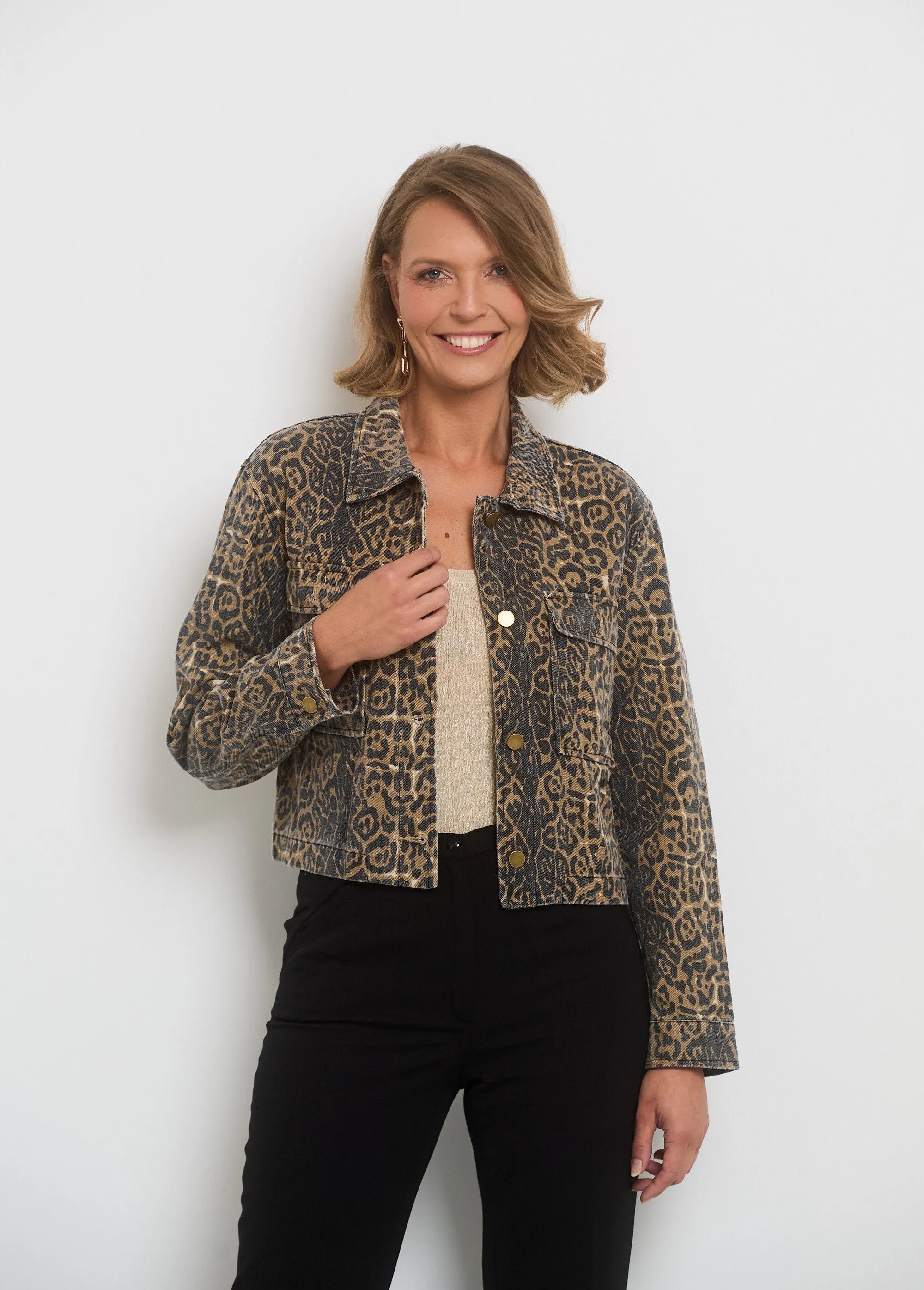 Long-sleeved leopard denim jacket