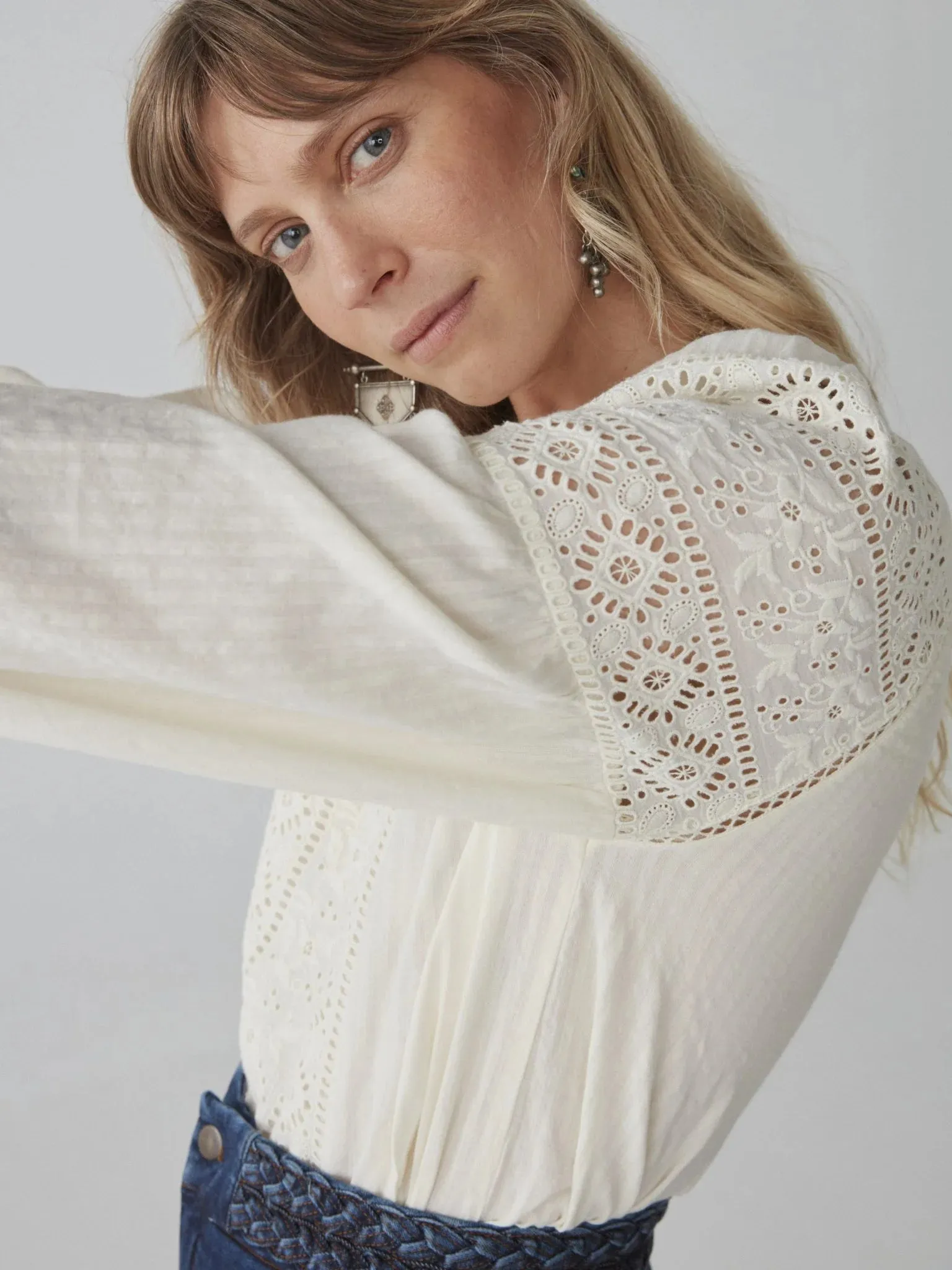 MAISON HOTEL Josephine Blouse in Broderie Merengue