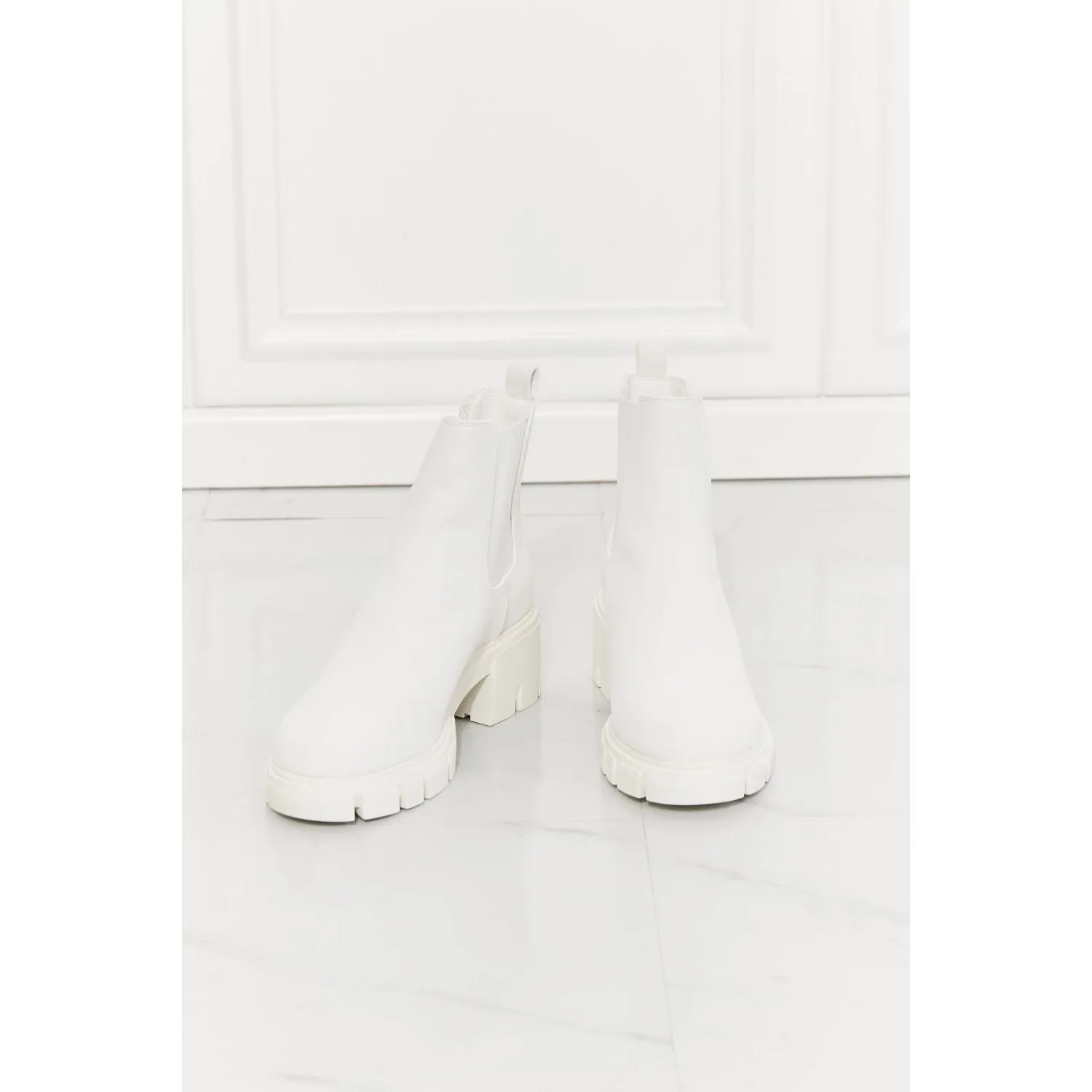 MMShoes Work For It Matte Lug Sole Chelsea Boots in White