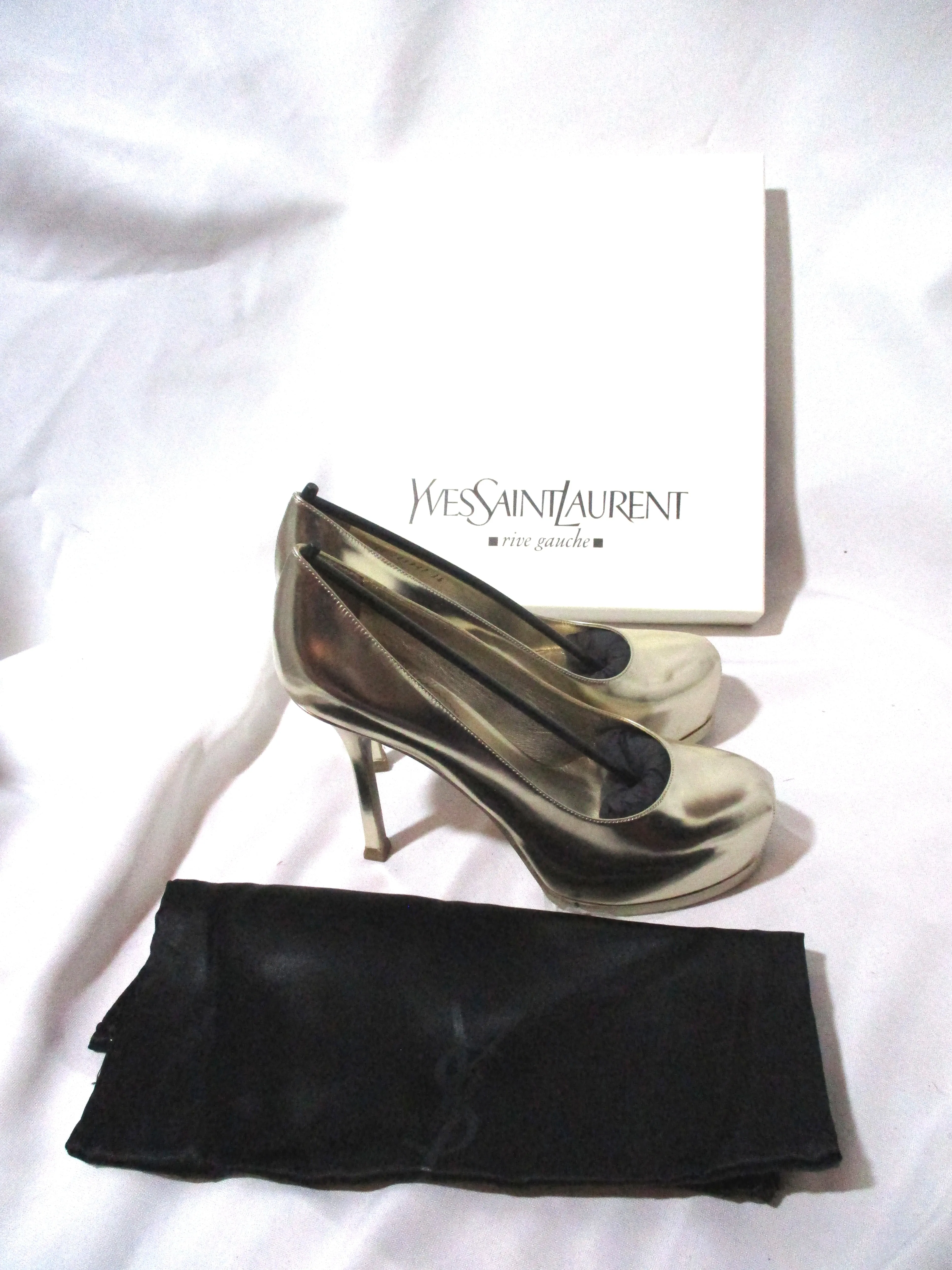 NEW NWT  YVES SAINT LAURENT PARIS Stiletto Heel PUMP SHOE 36 GOLD