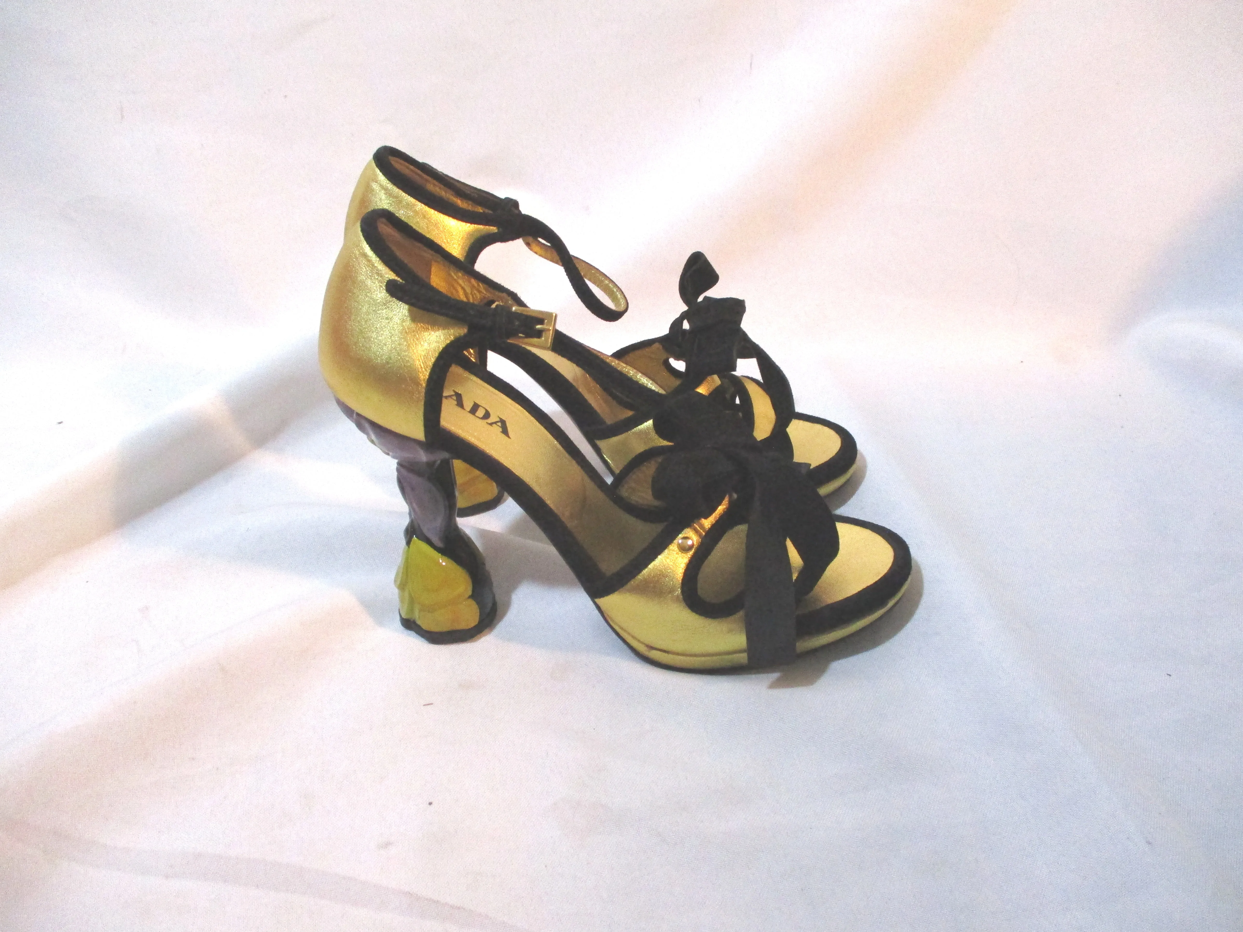 PRADA Carved Floral Pump Shoe 36.5 GOLD BLACK PURPLE YELLOW