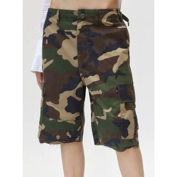 Urban Outfitters Urban Renewal Remade Camo Cut-Off Short