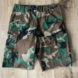 Urban Outfitters Urban Renewal Remade Camo Cut-Off Short