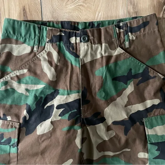 Urban Outfitters Urban Renewal Remade Camo Cut-Off Short