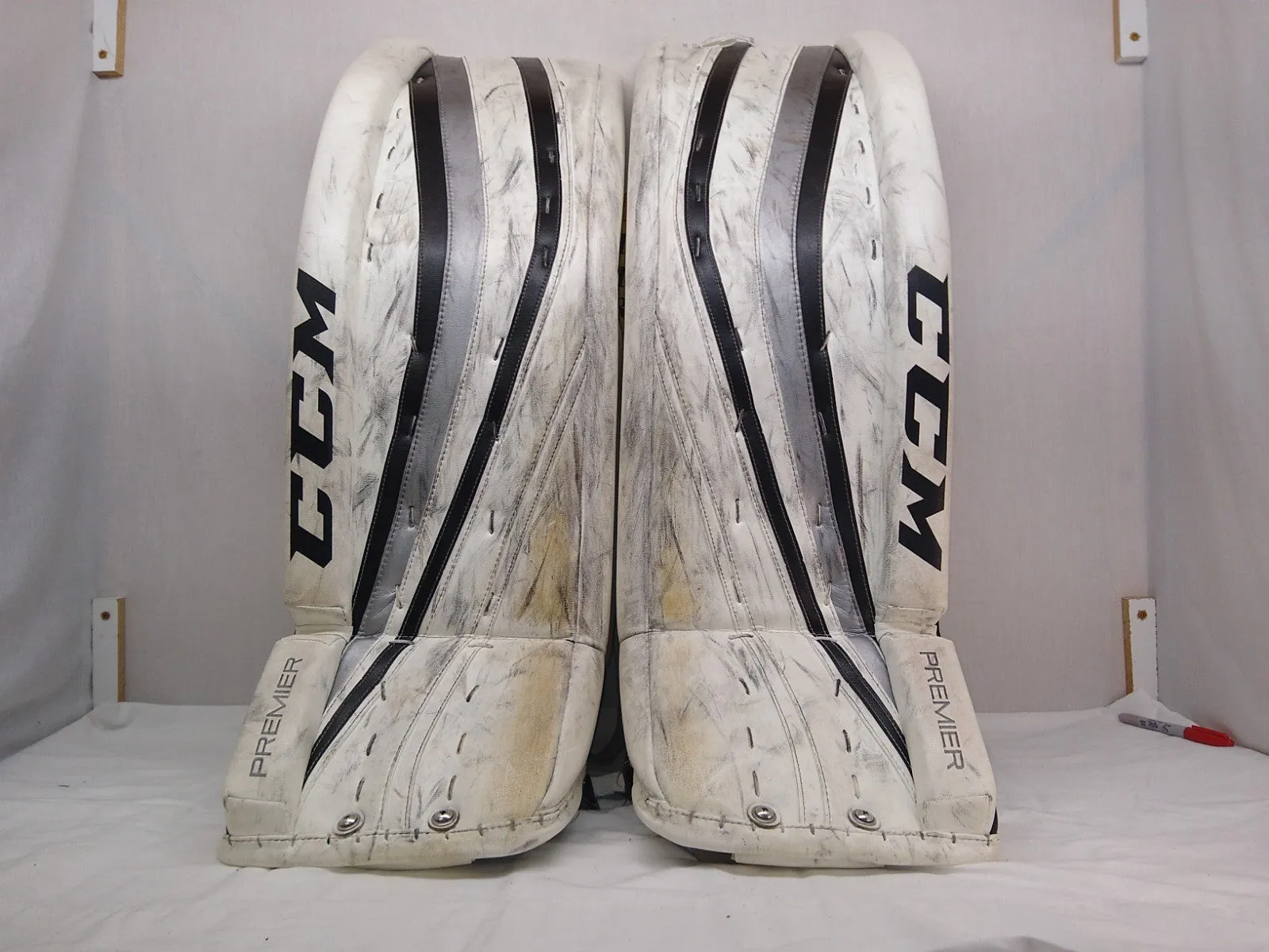 Used CCM Premier Pro Size 36 2 White/Silver Ice Hockey Goalie Leg Pads